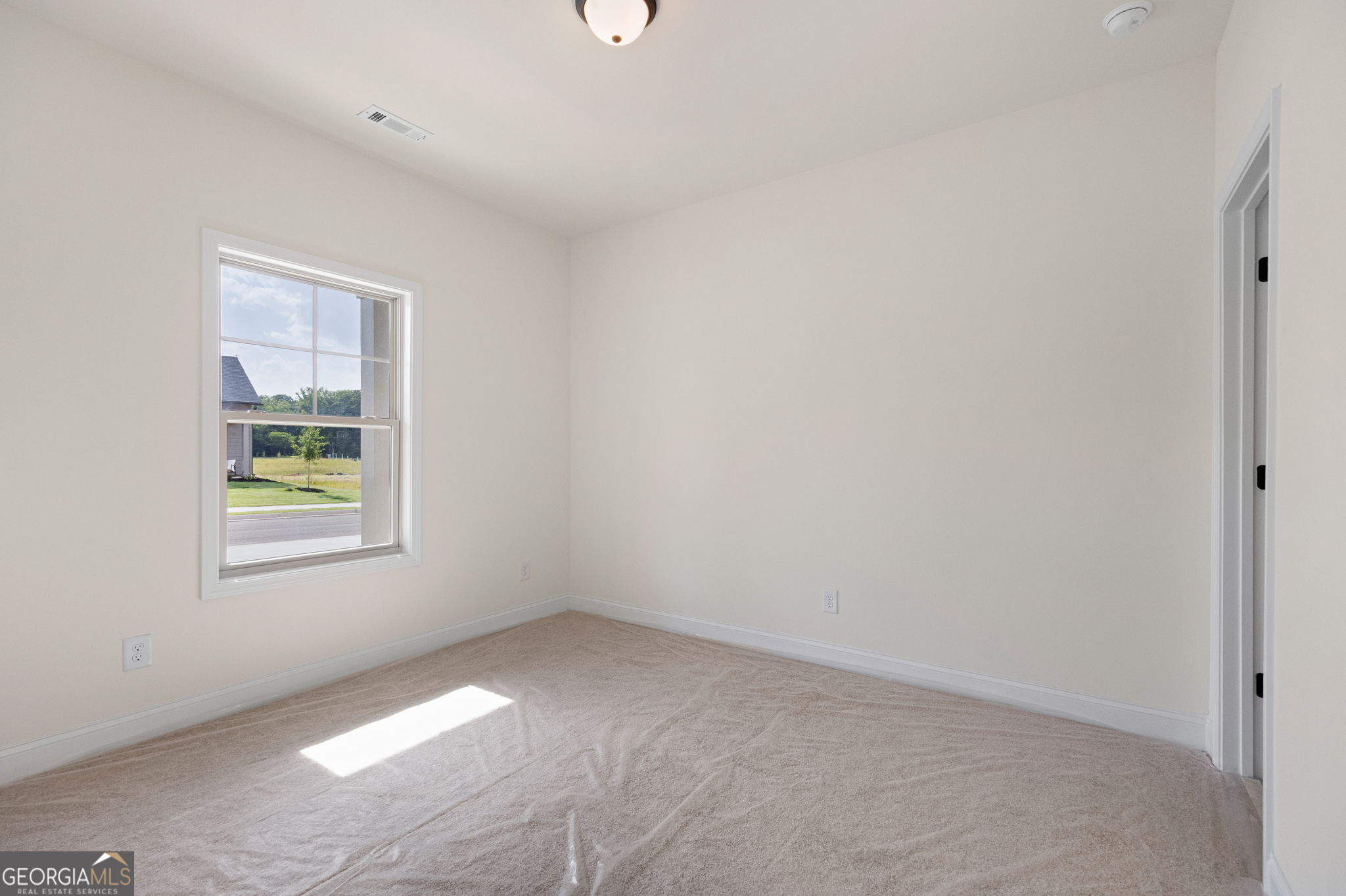 109 Winston Way Property Photo 6
