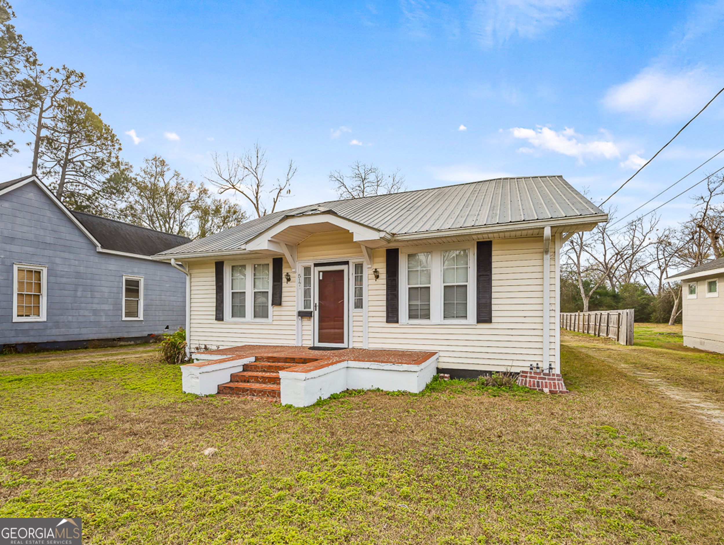 517 N Masonic Street Property Photo 2