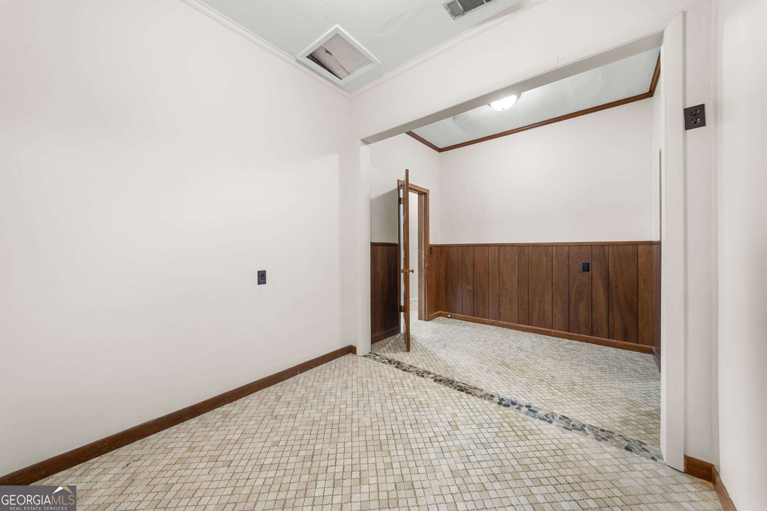1148 Savannah Highway Property Photo 10