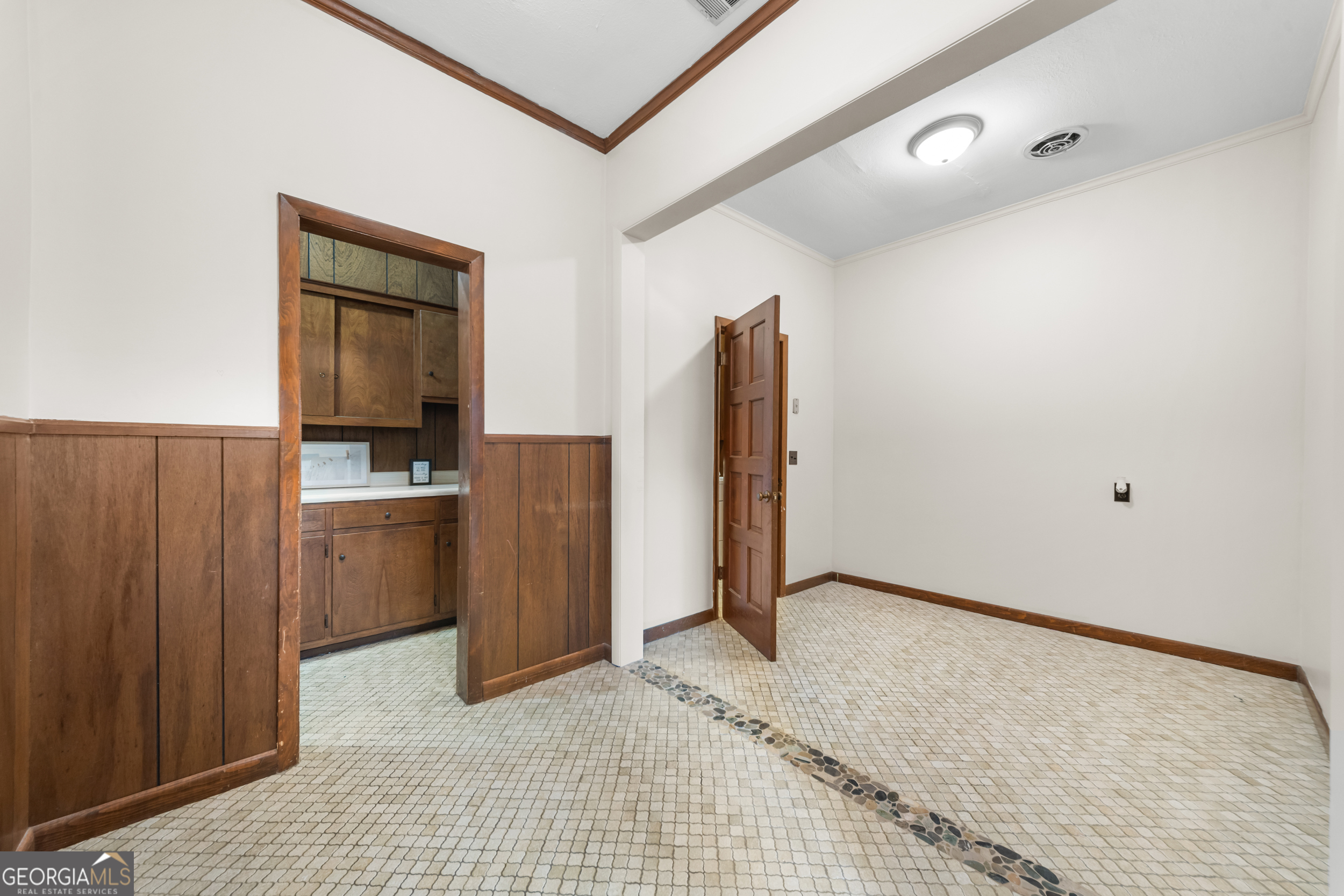 1148 Savannah Highway Property Photo 15
