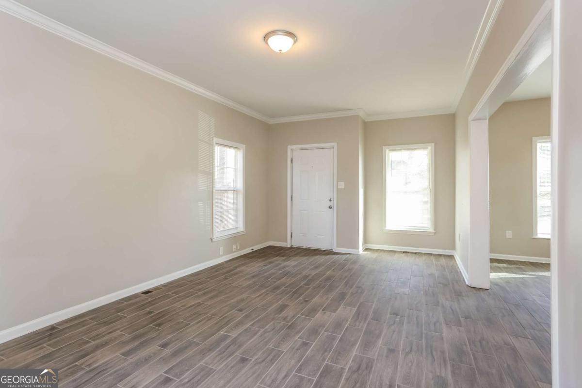 1681 Lanier Drive Sw Property Photo 8