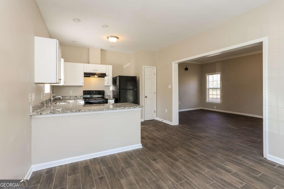 1681 Lanier Drive Sw Property Photo 9