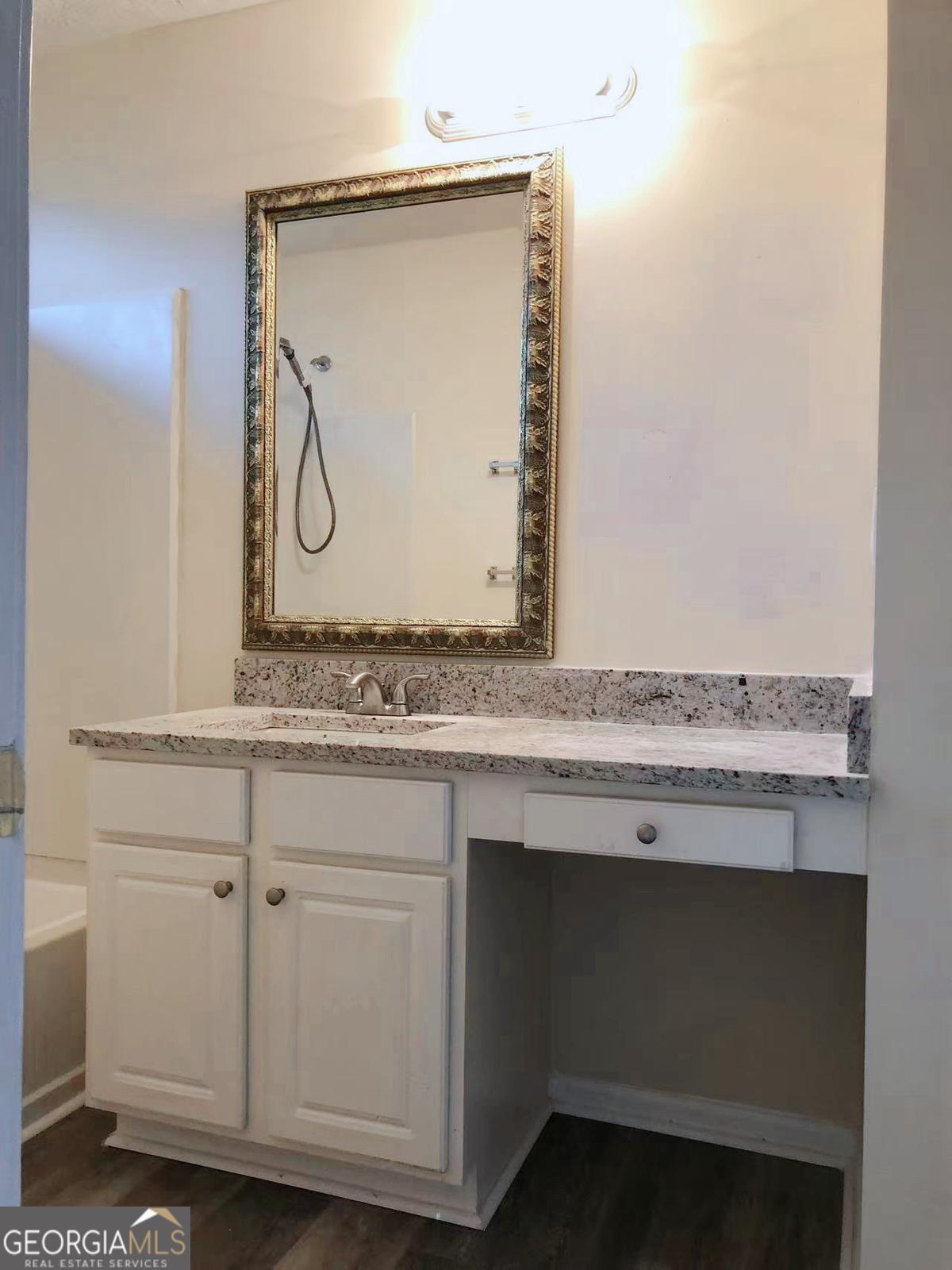 2568 Walden Lake Drive Property Photo 10