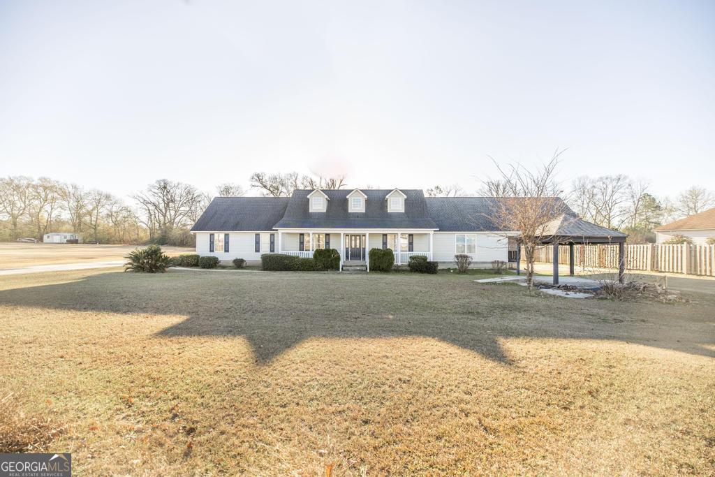 1940 Barrington Drive Property Photo 1