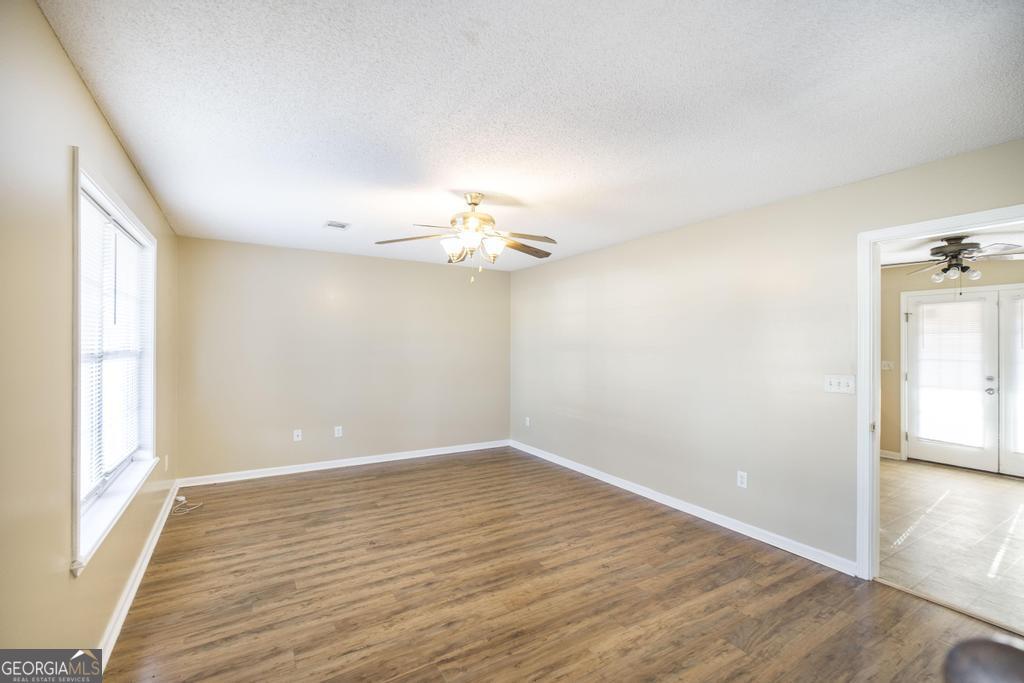 1940 Barrington Drive Property Photo 12