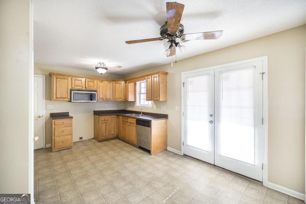 1940 Barrington Drive Property Photo 27