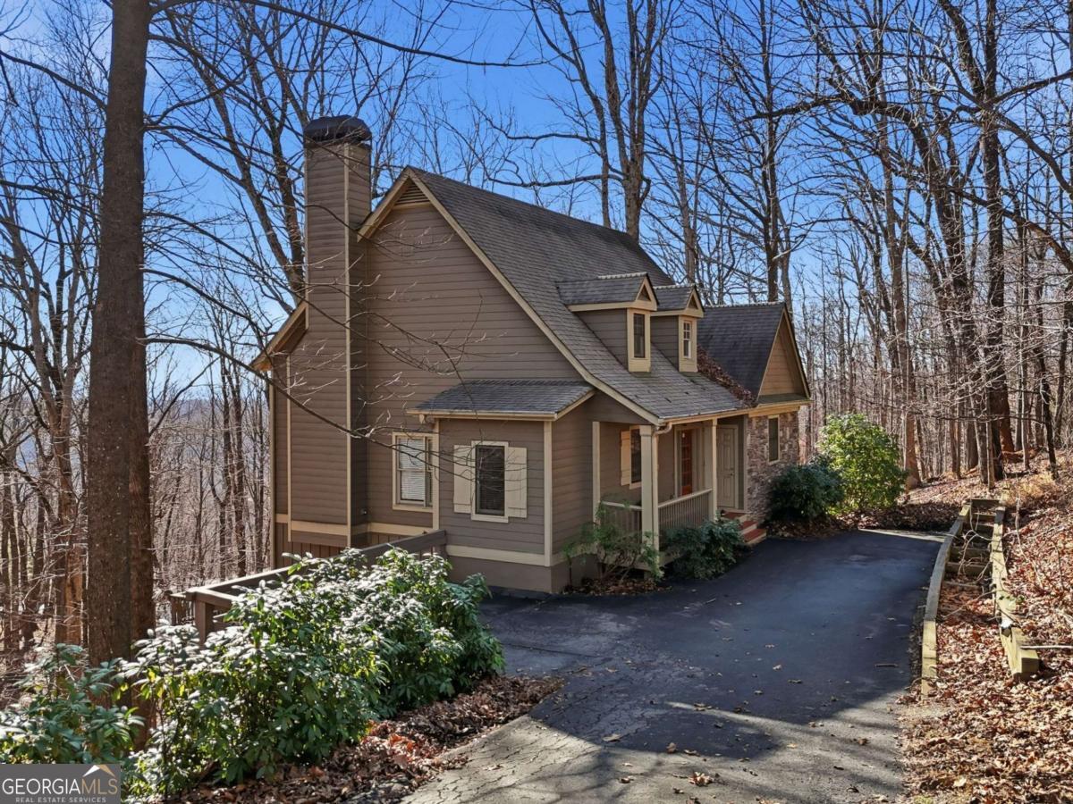 425 Sanderlin Mountain Drive Property Photo 2