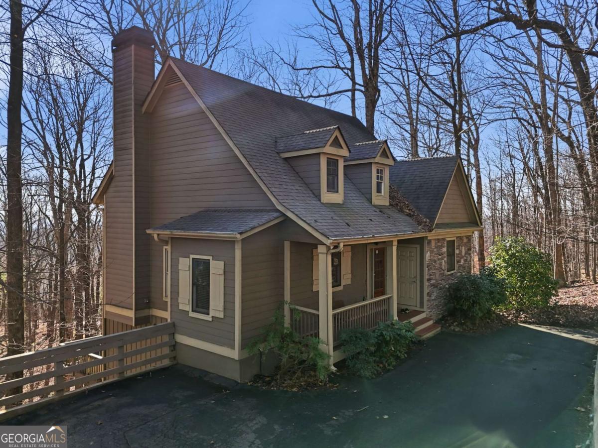 425 Sanderlin Mountain Drive Property Photo 3