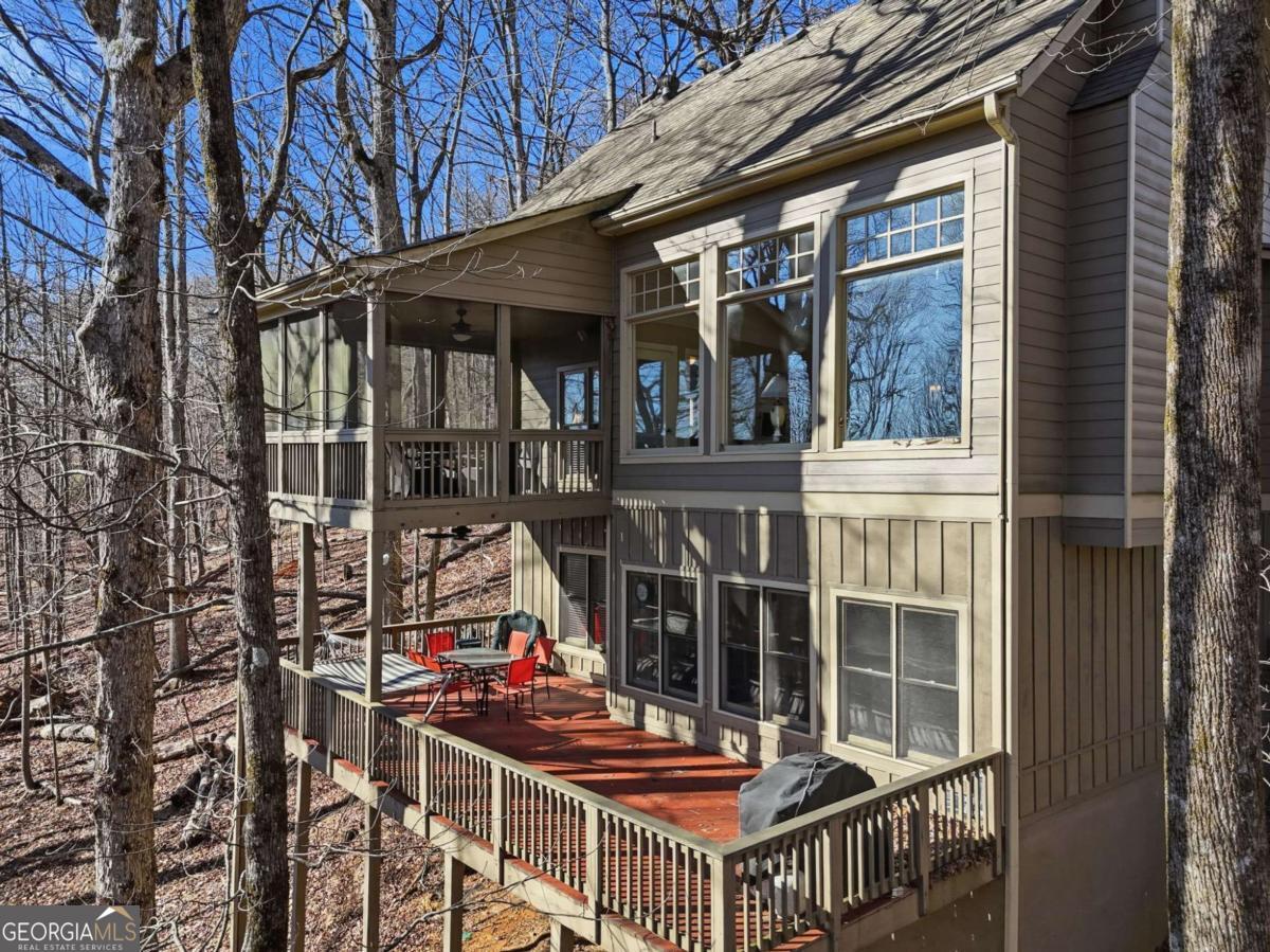 425 Sanderlin Mountain Drive Property Photo 4