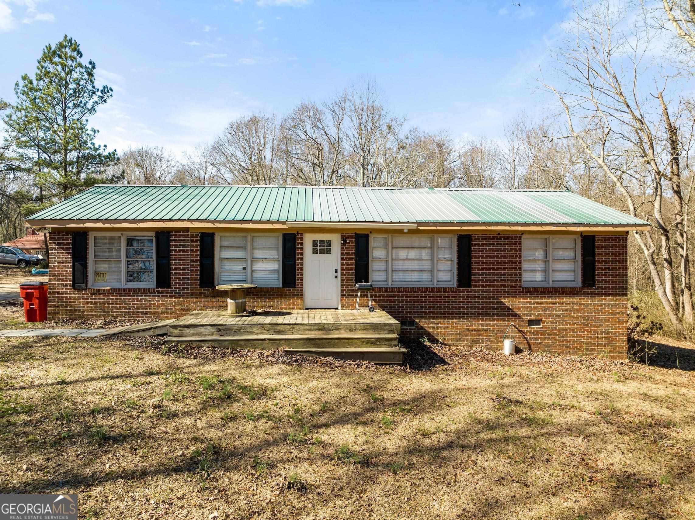 6529 Highway 53 Property Photo 1