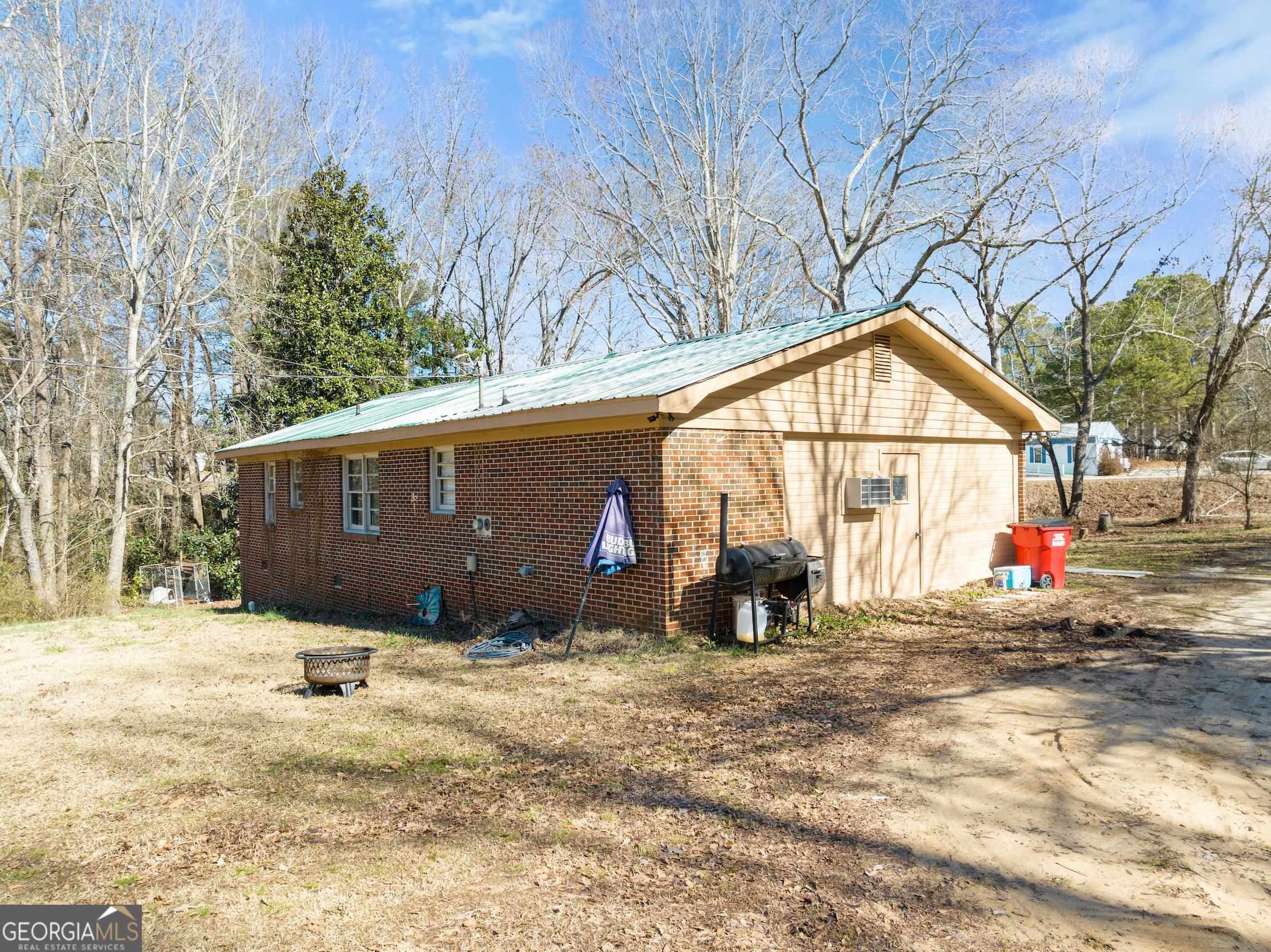6529 Highway 53 Property Photo 5