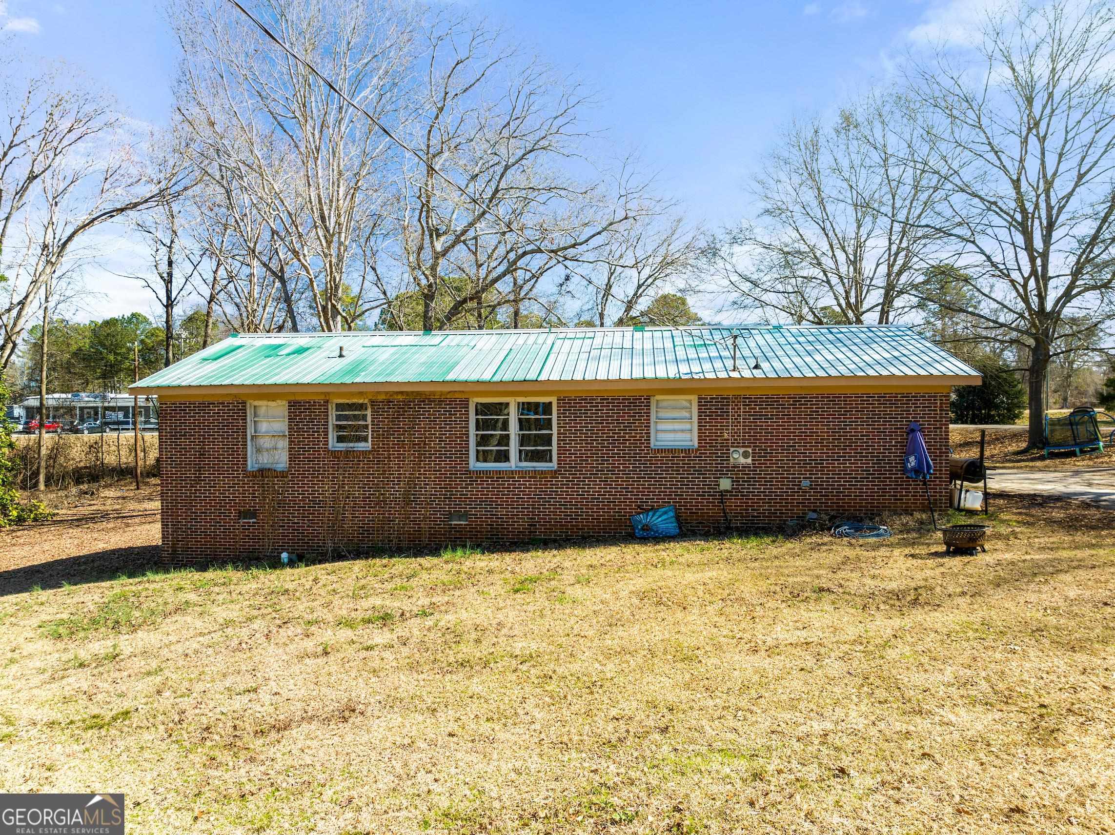 6529 Highway 53 Property Photo 6