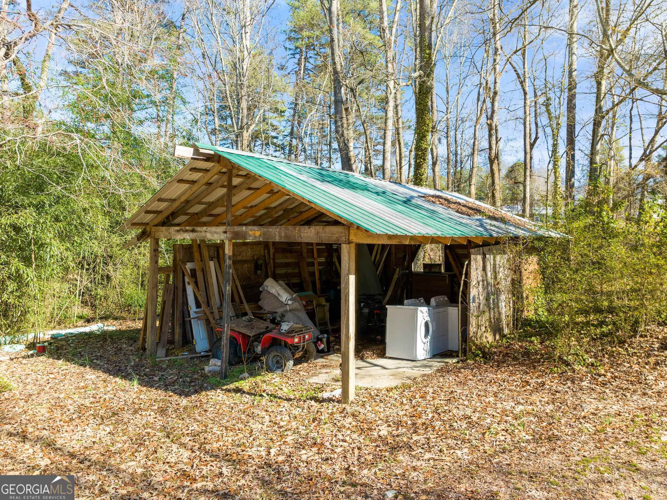 6529 Highway 53 Property Photo 10