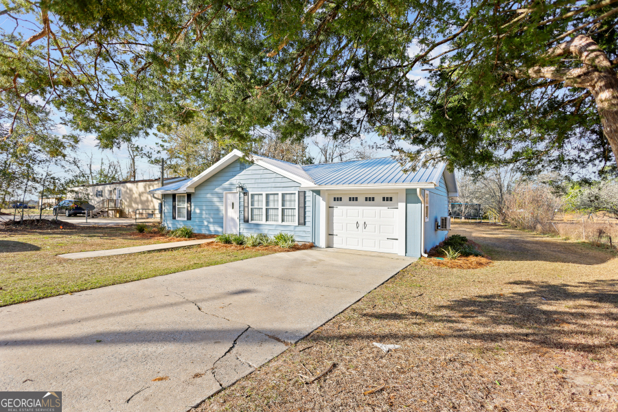 512 Tillman Street Property Photo 3