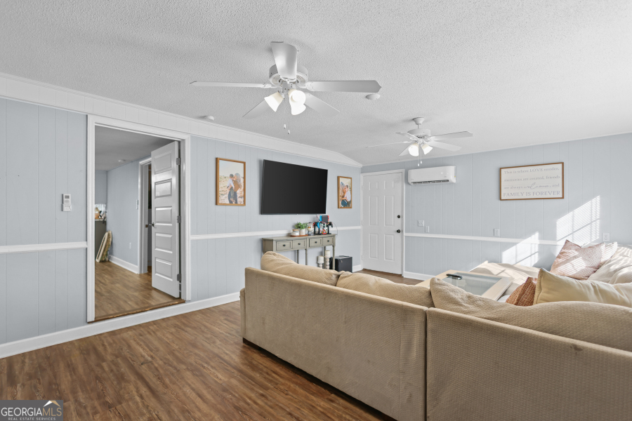 512 Tillman Street Property Photo 4