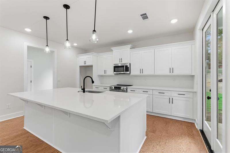 9 Everwood Court Se Property Photo 12