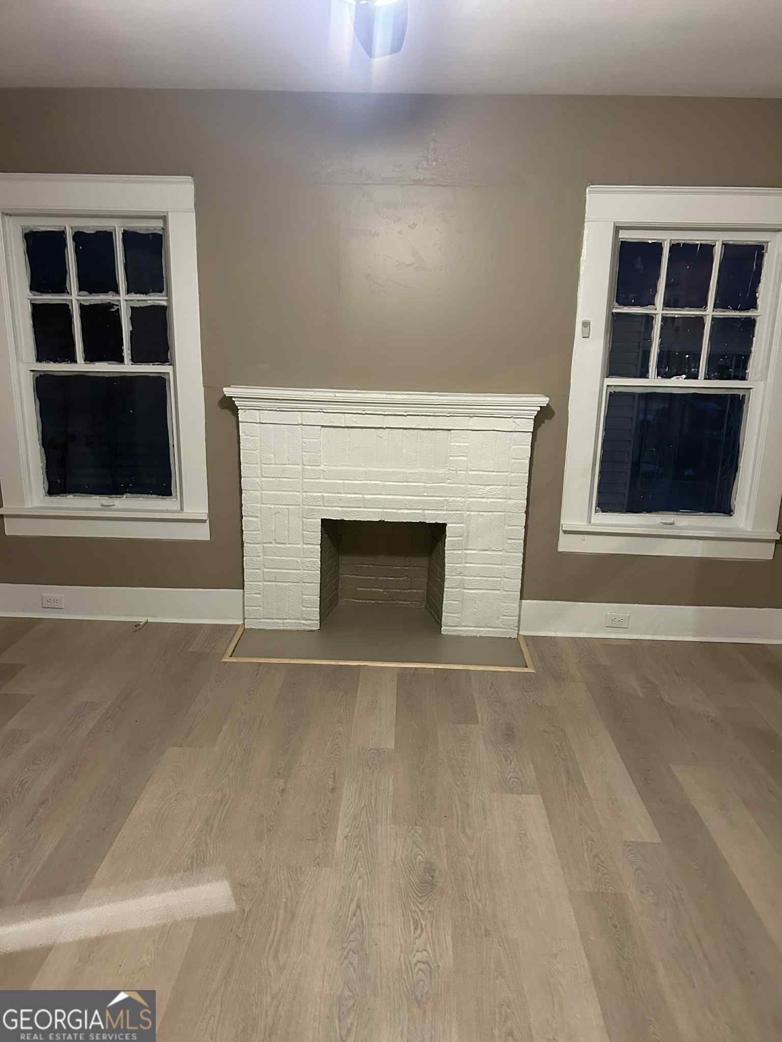 1049 Birch Street Property Photo 9