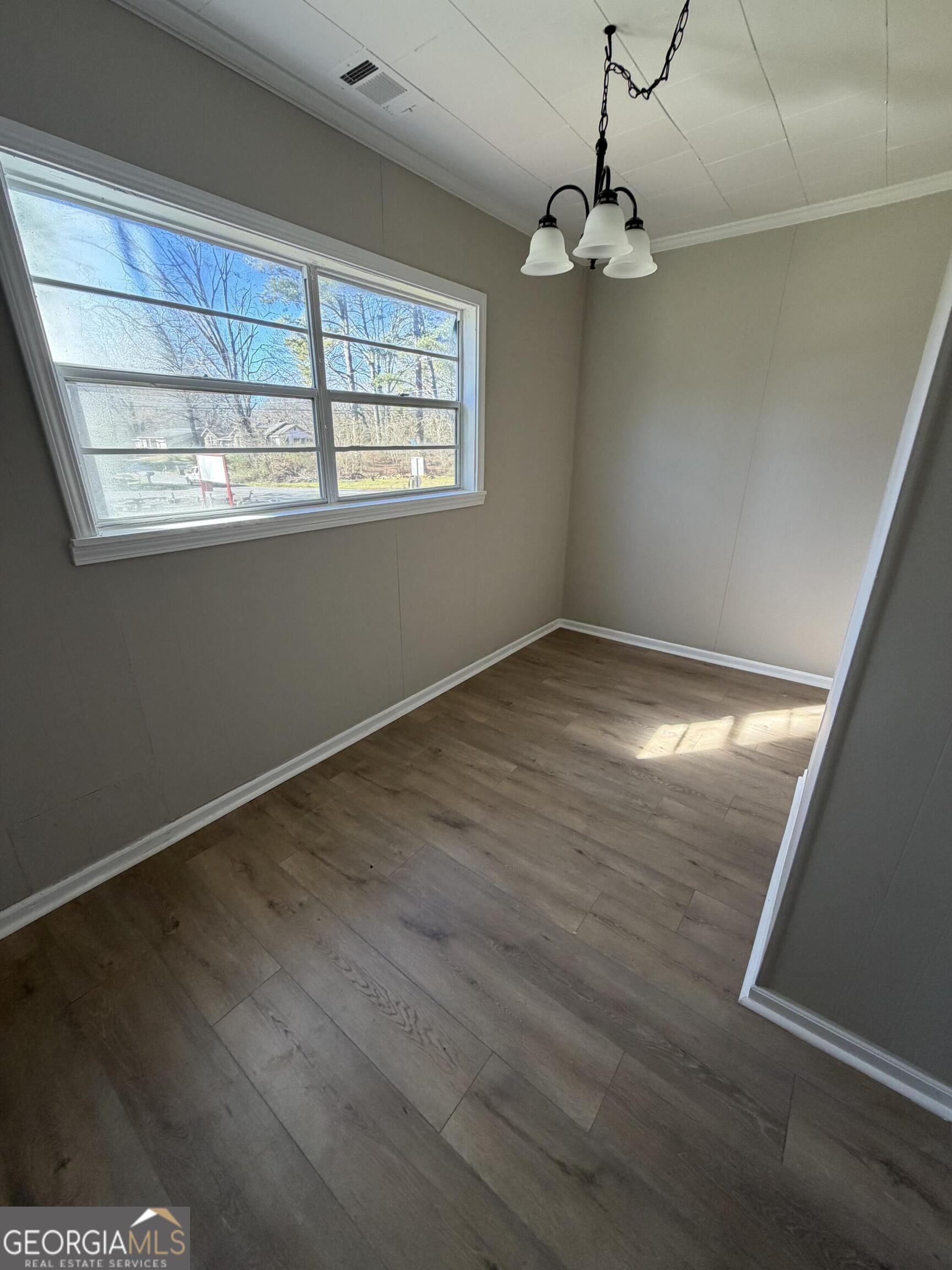 120 Knox Street Property Photo 11