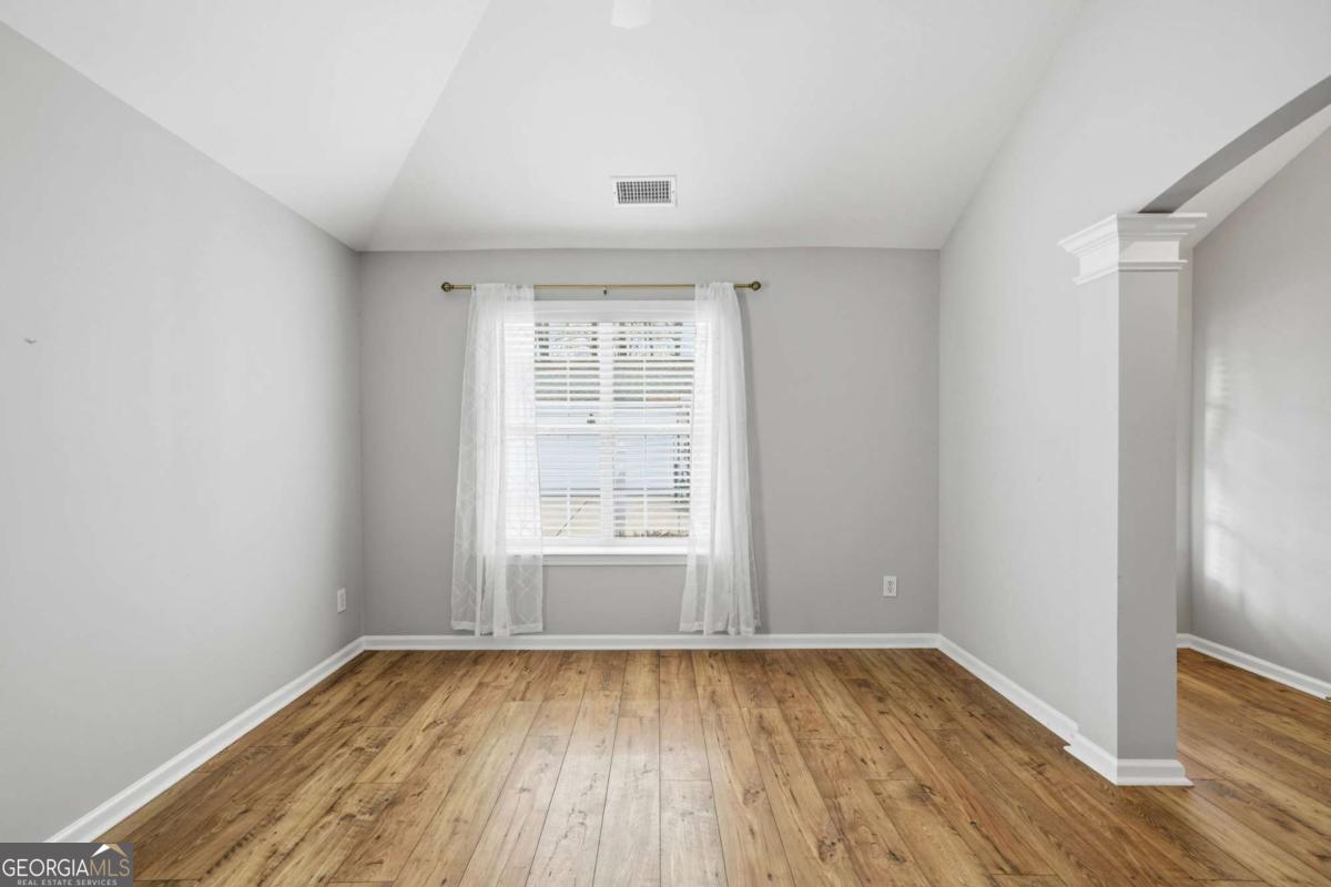 102 Courtyard Lane Property Photo 7