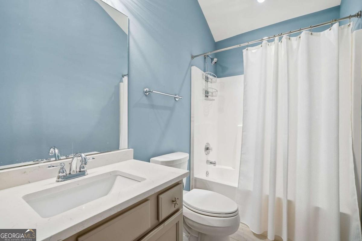 102 Courtyard Lane Property Photo 25