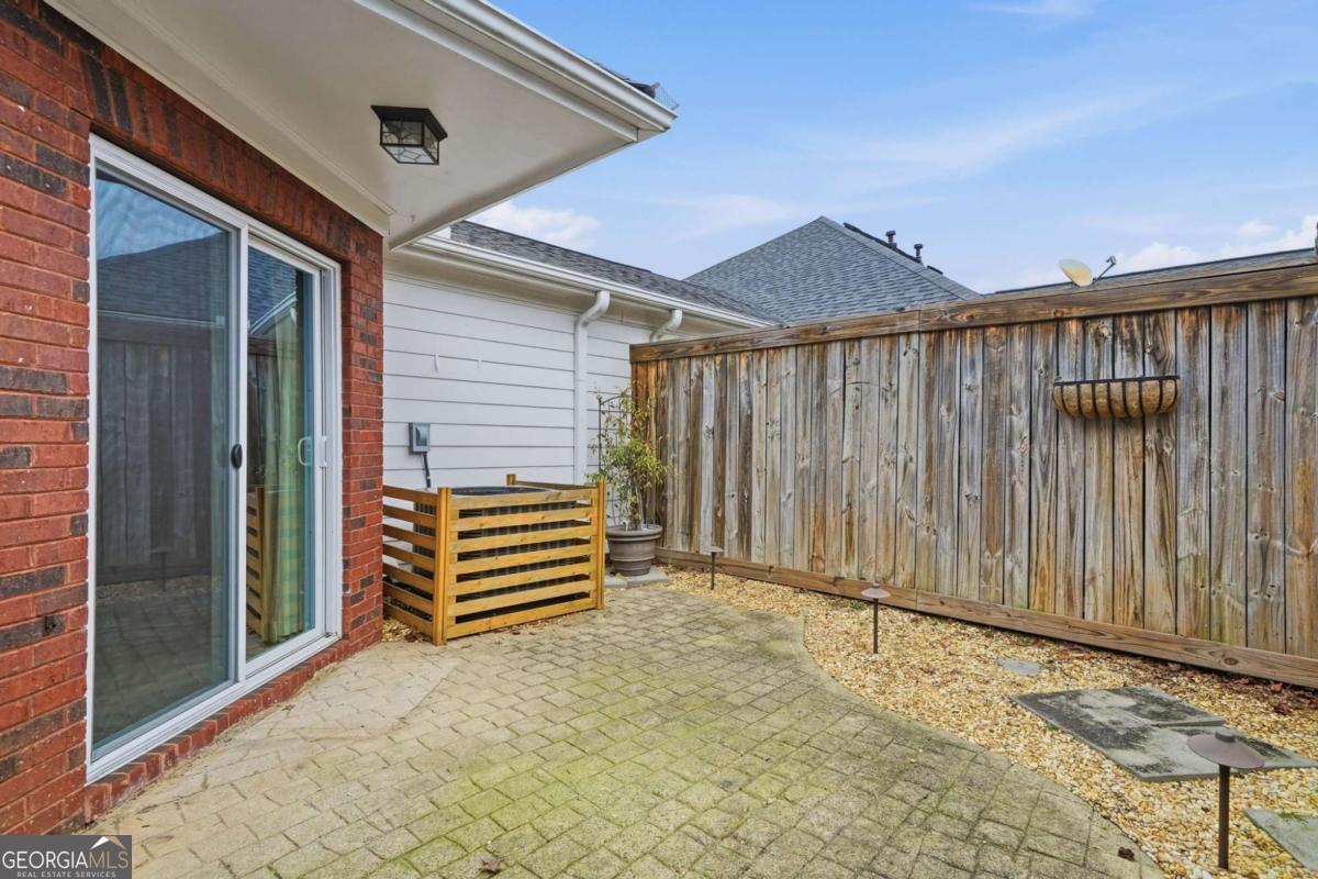 102 Courtyard Lane Property Photo 39