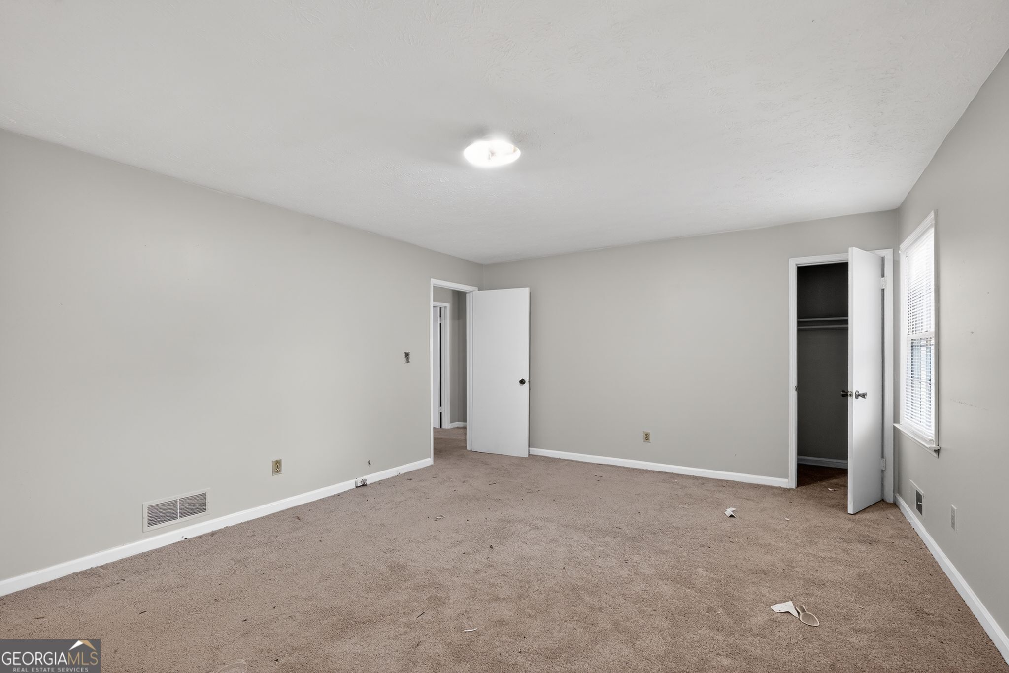 2653 Lester Street Property Photo 15