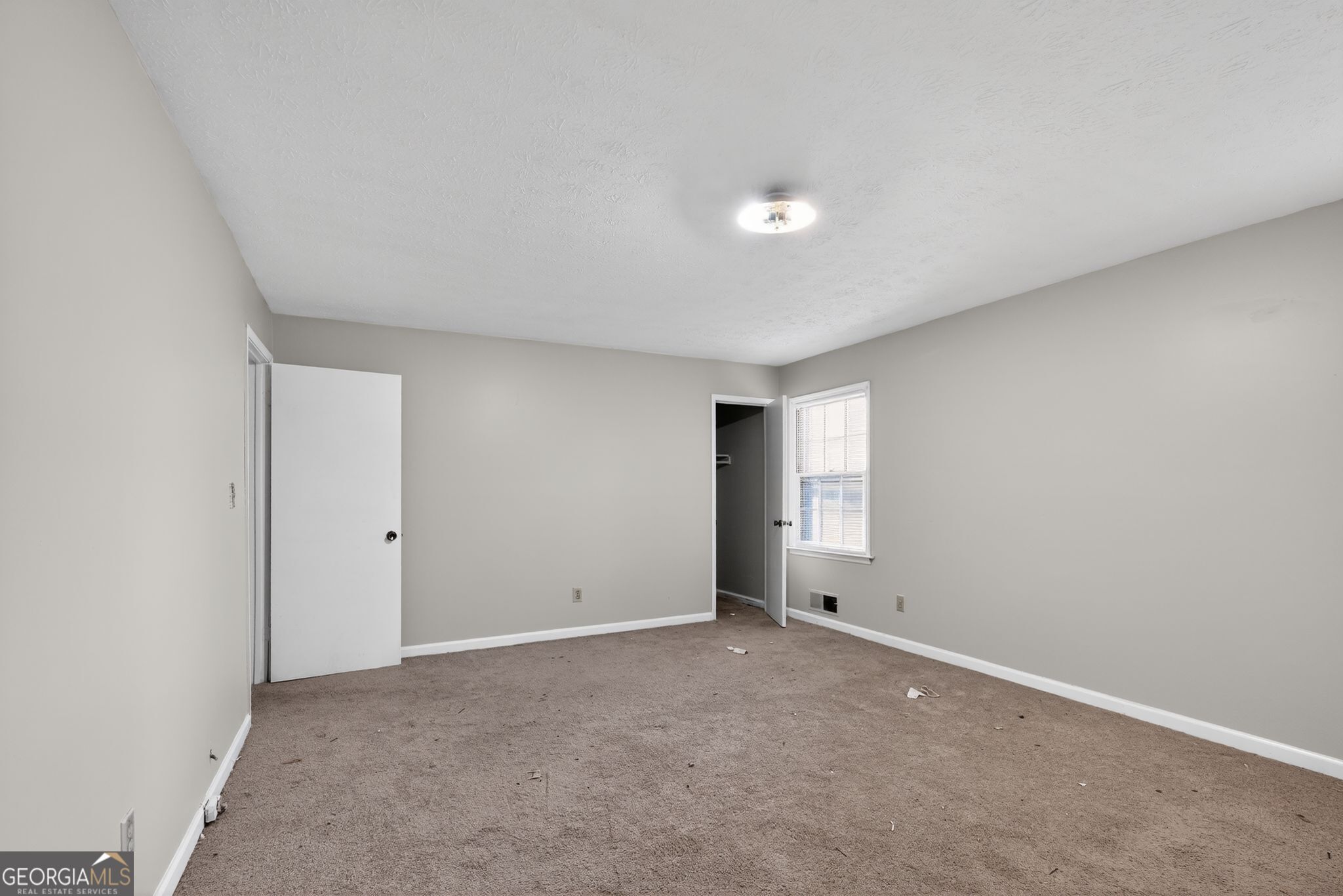 2653 Lester Street Property Photo 16