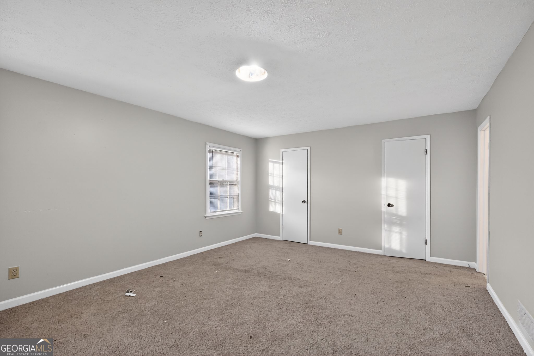 2653 Lester Street Property Photo 20