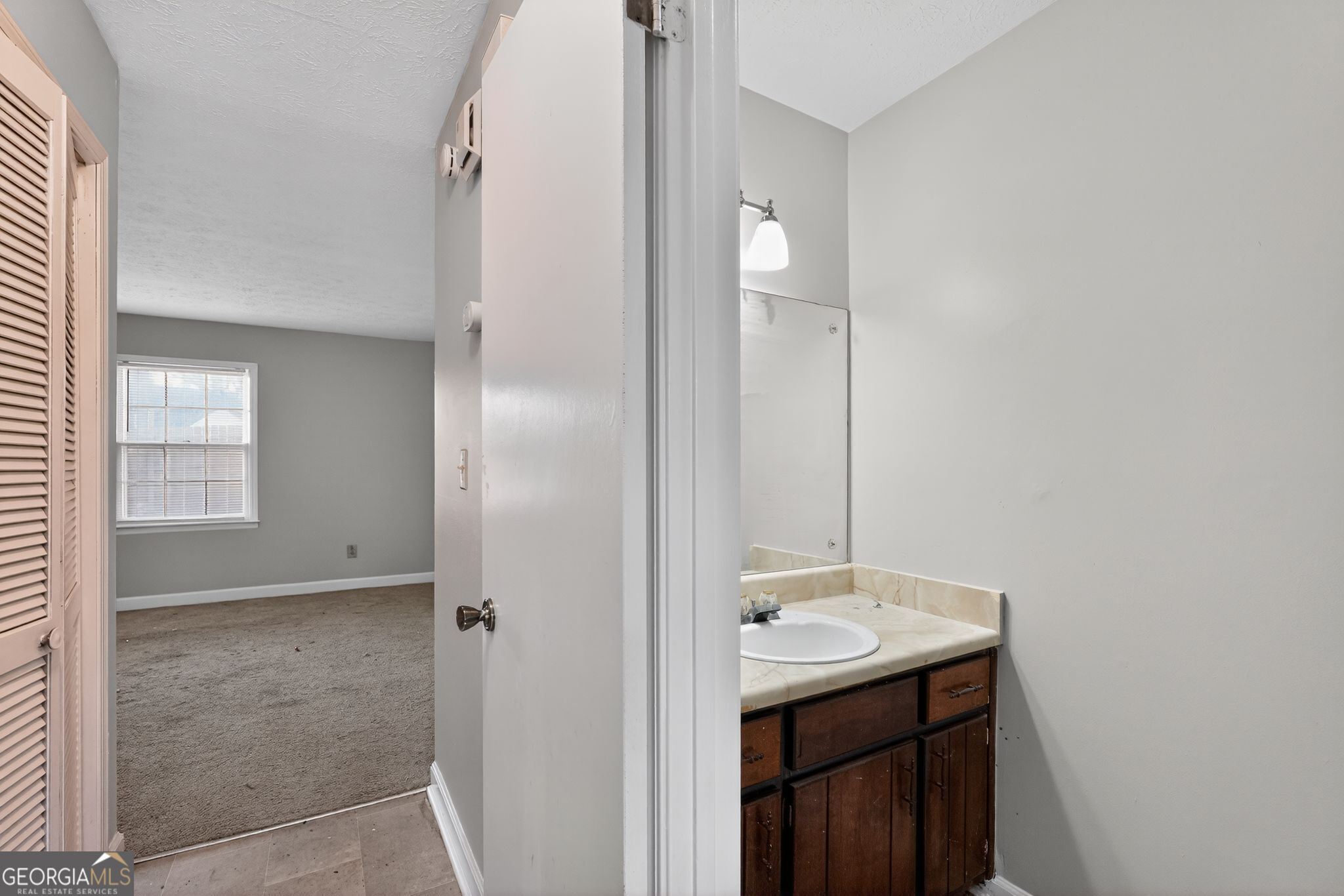 2653 Lester Street Property Photo 23