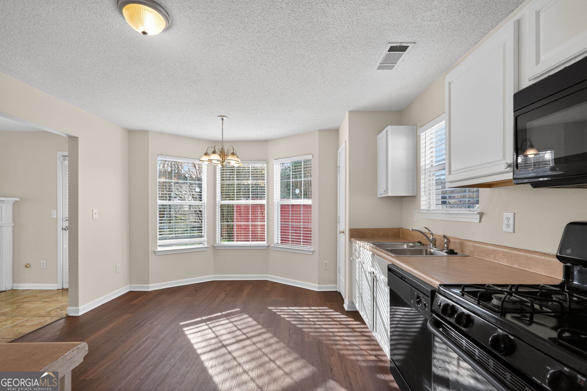 3675 Gray Birch Drive Property Photo 14