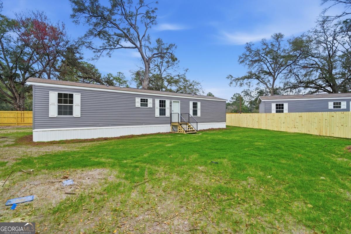 93 Thrasher Lane E Property Photo 3