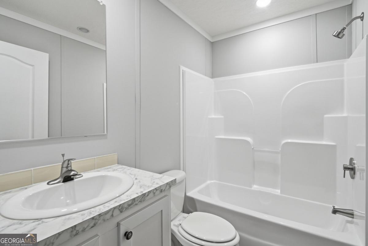 93 Thrasher Lane E Property Photo 12