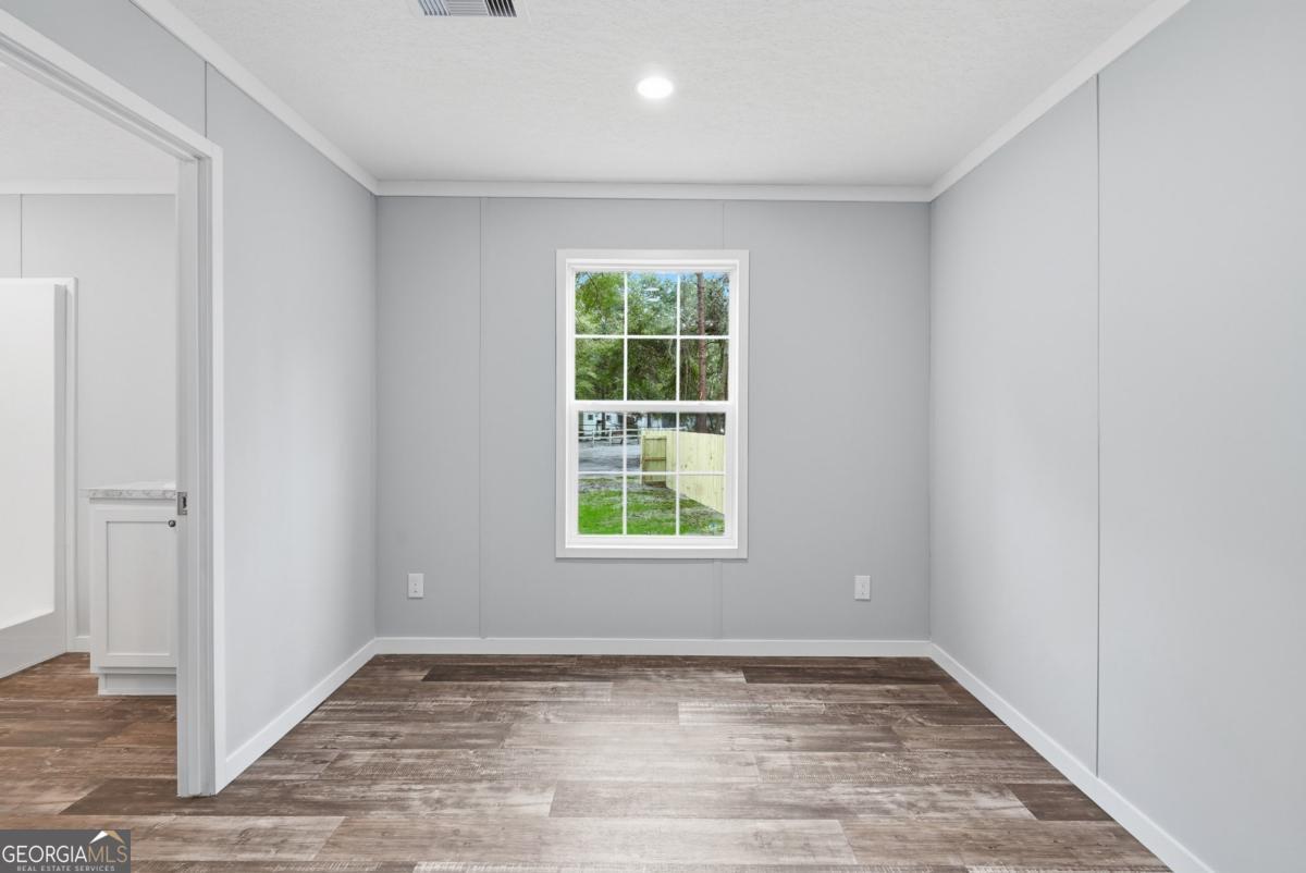 93 Thrasher Lane E Property Photo 15