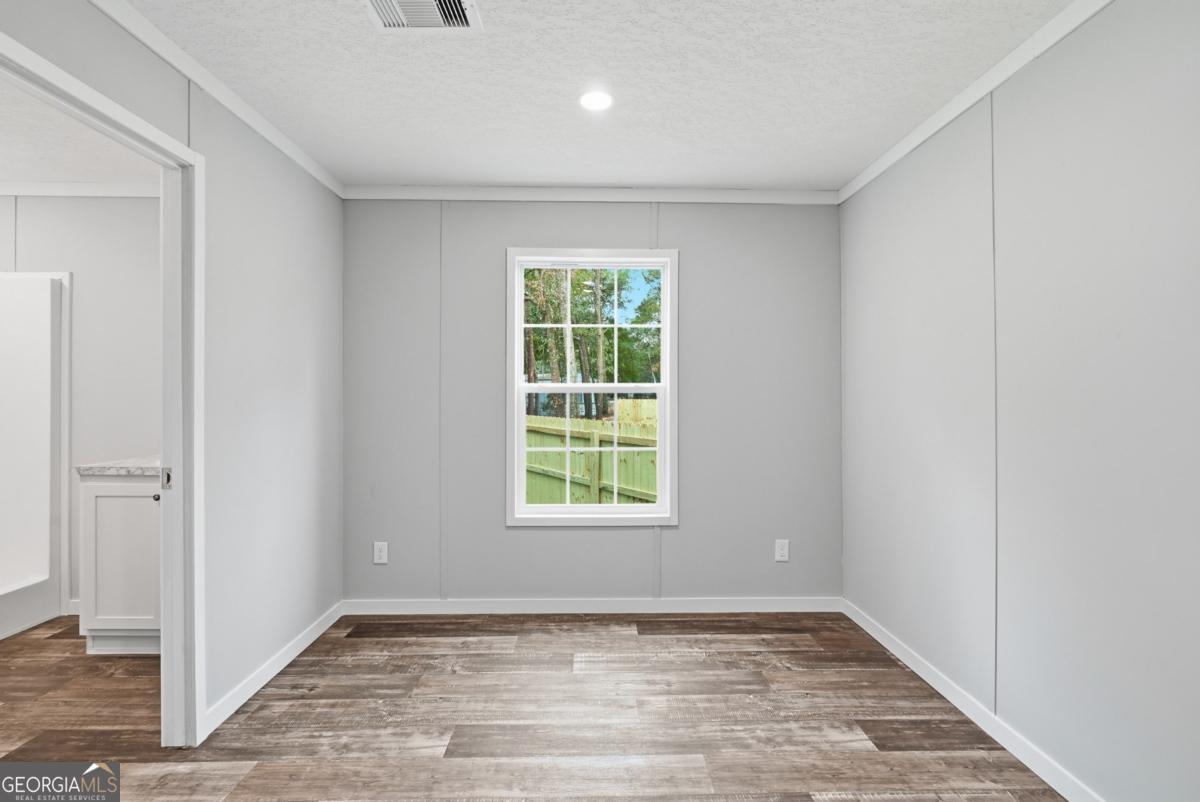 94 Thrasher Lane E Property Photo 15