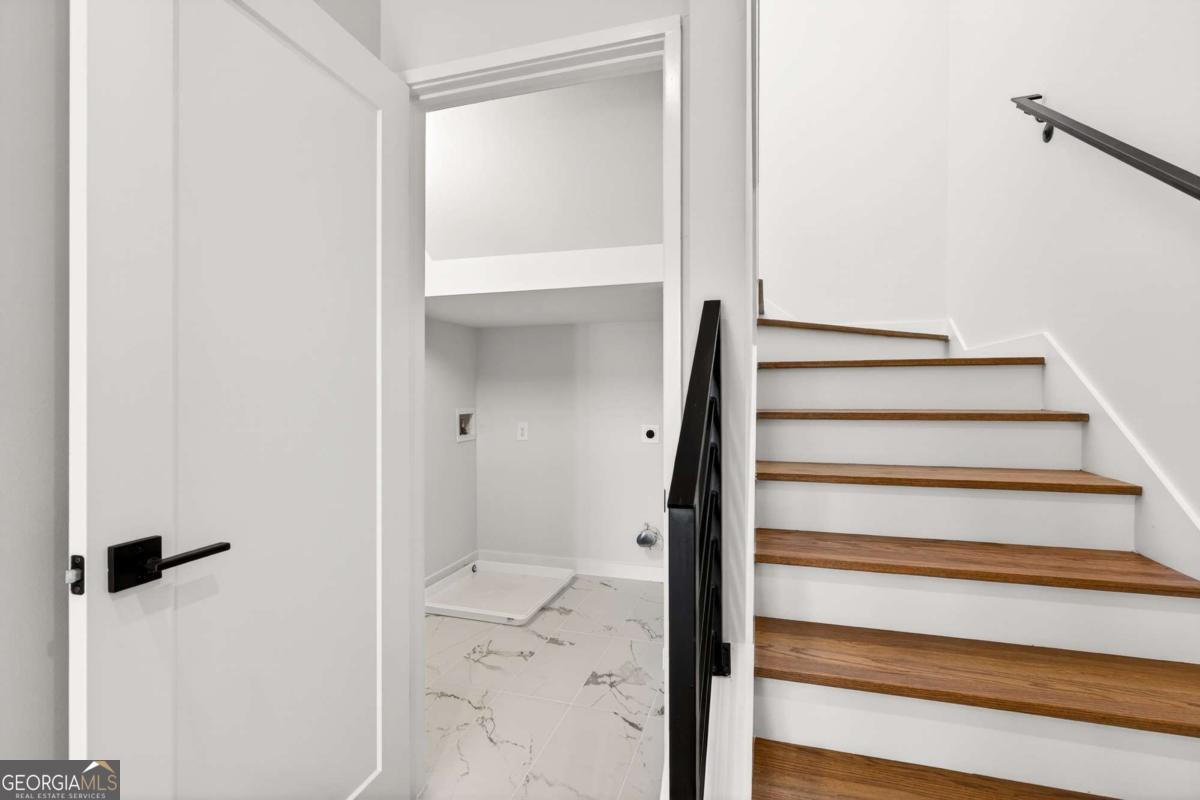 105 Georgia Avenue Se # 10 Property Photo 16