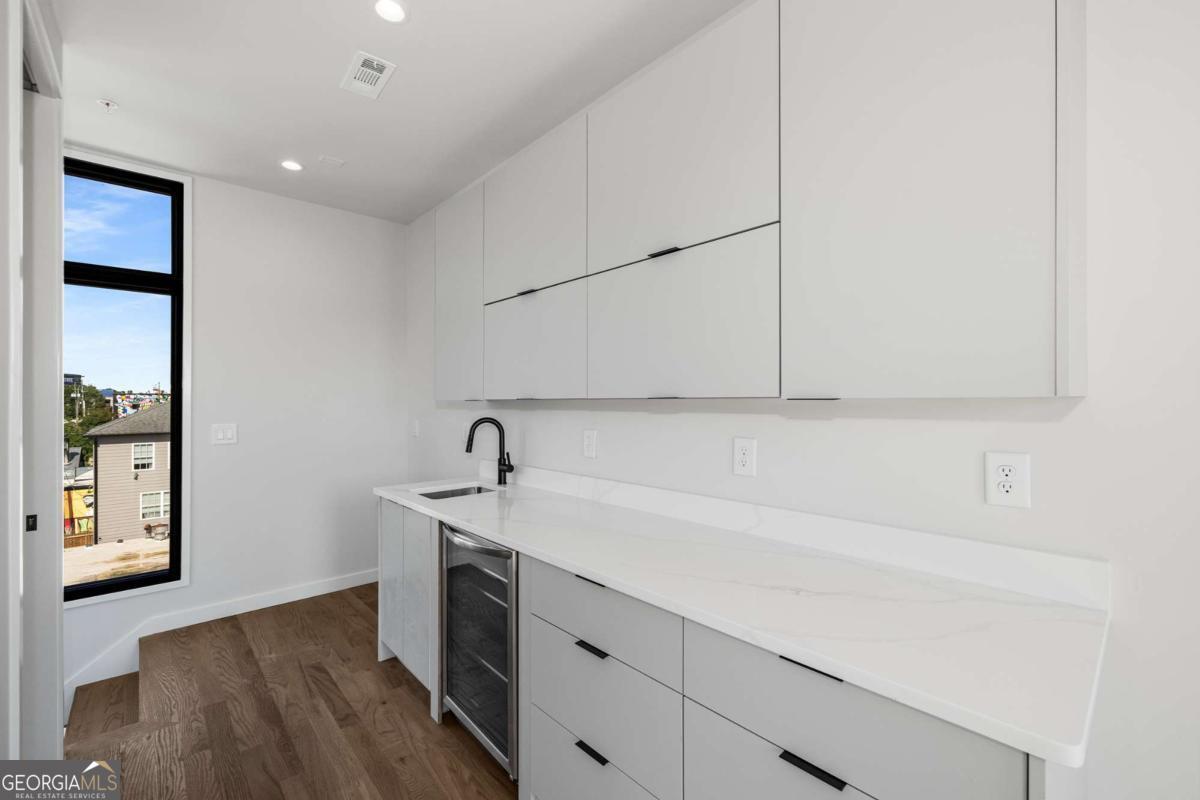 105 Georgia Avenue Se # 8 Property Photo 20