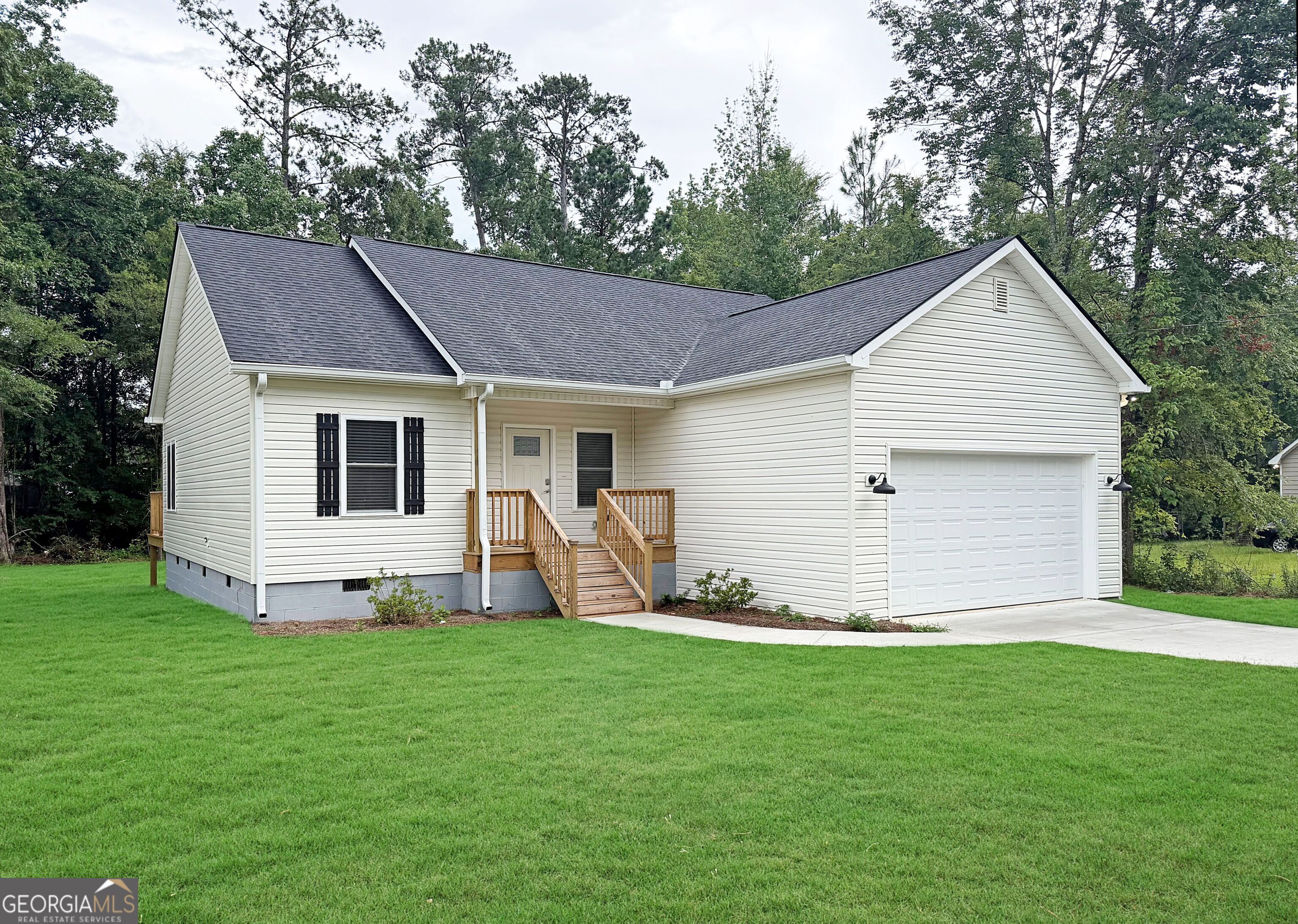 1532 Greentree Parkway Property Photo 1