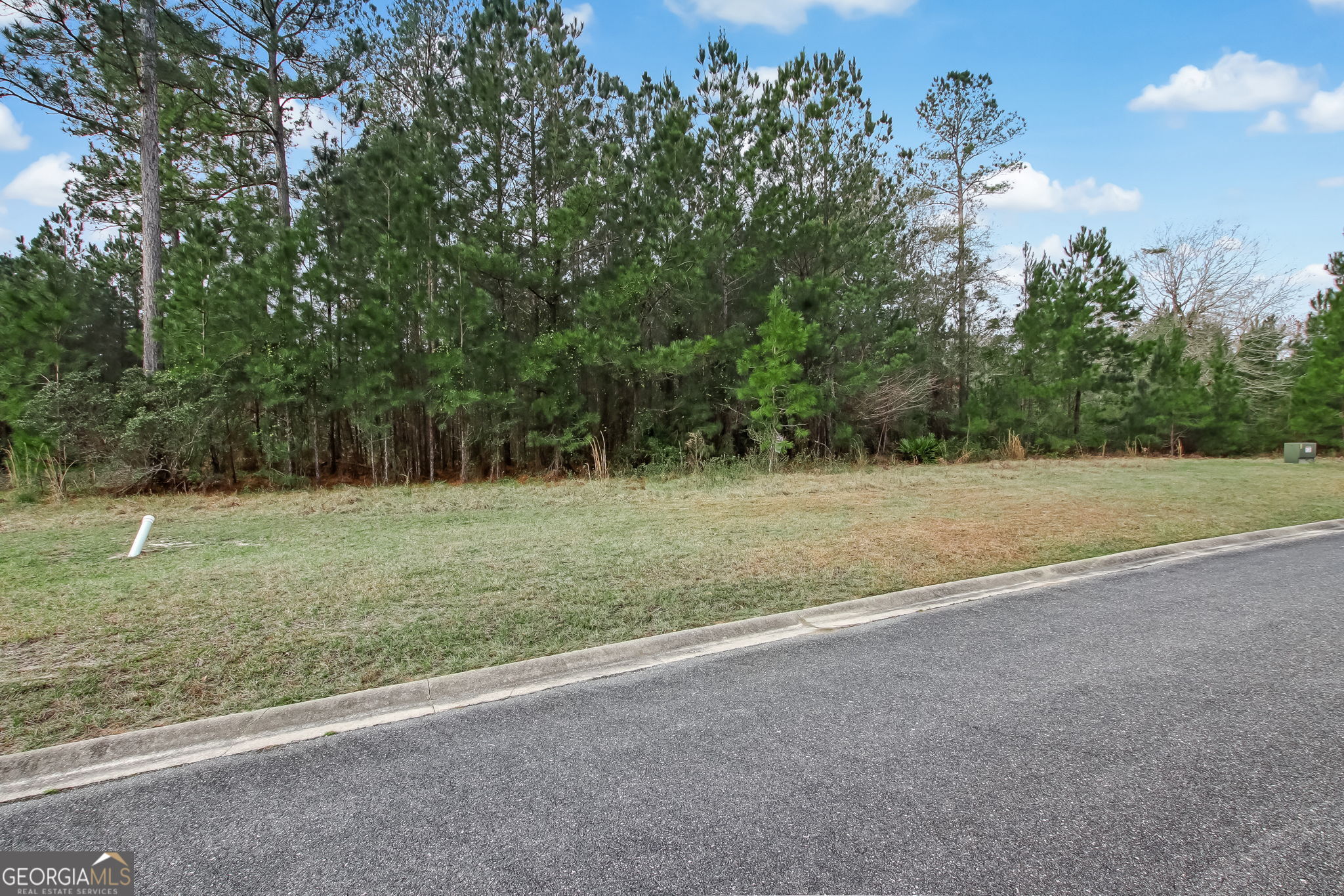 448 Shoreline Drive Property Photo 6