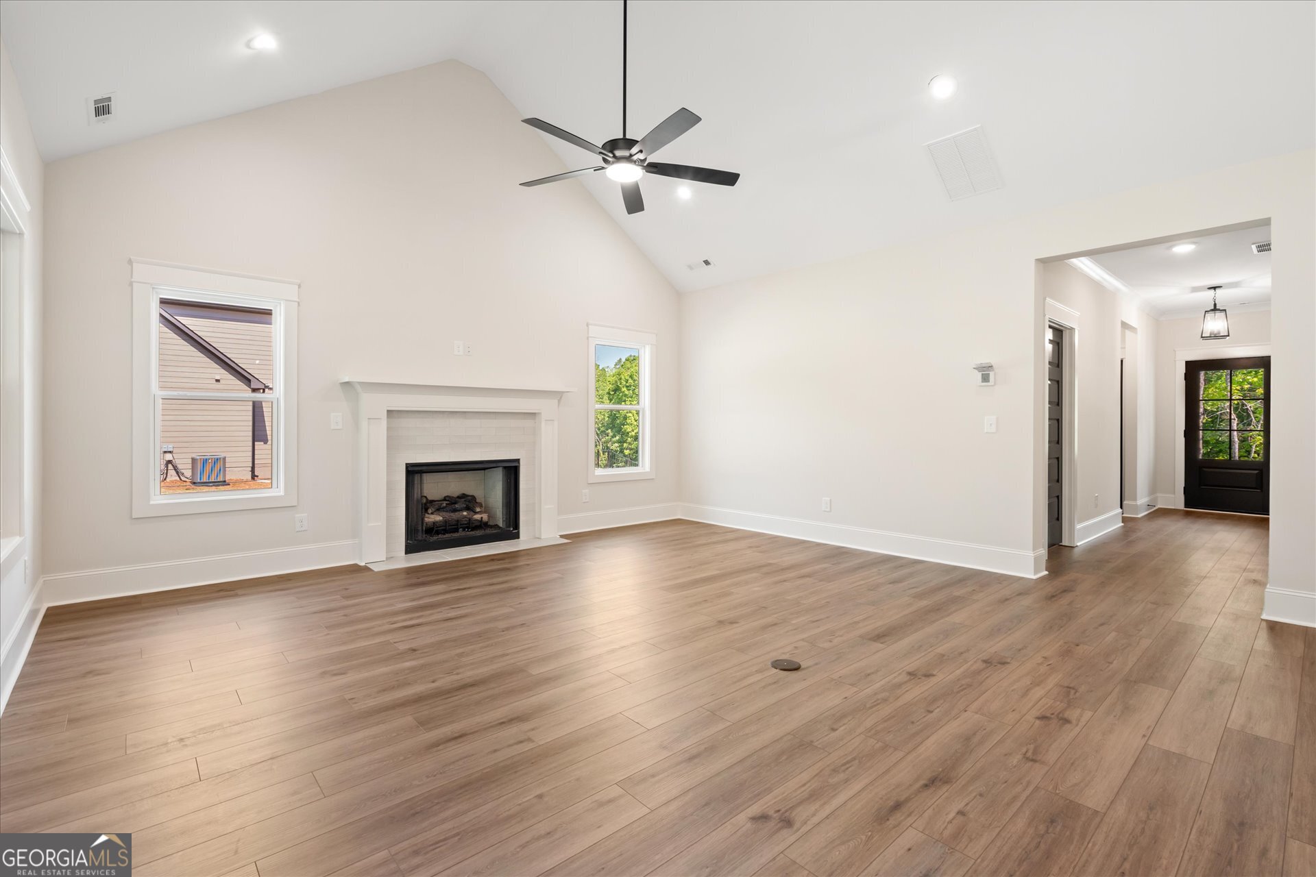 165 West Lake Boulevard Property Photo 12