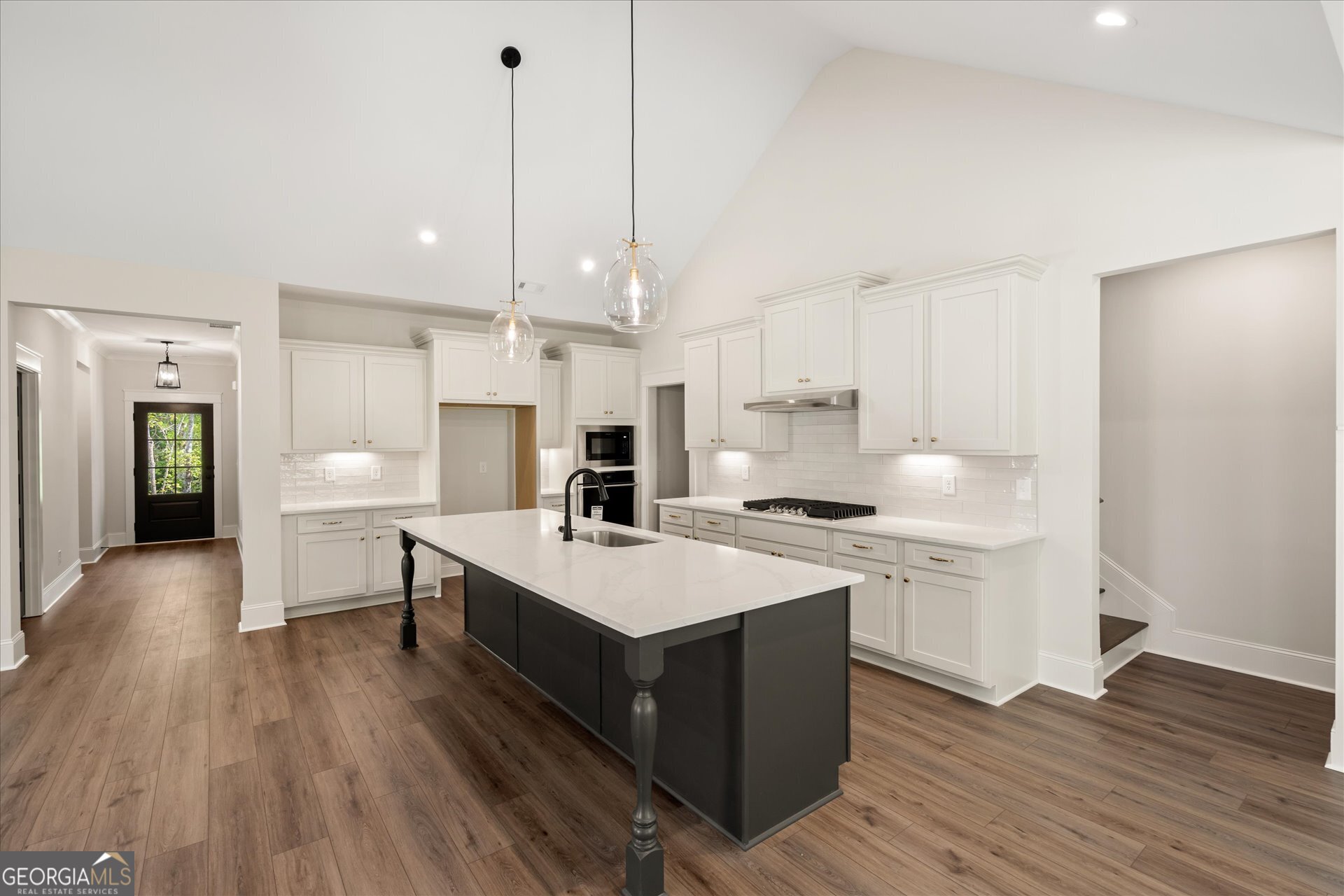 165 West Lake Boulevard Property Photo 14