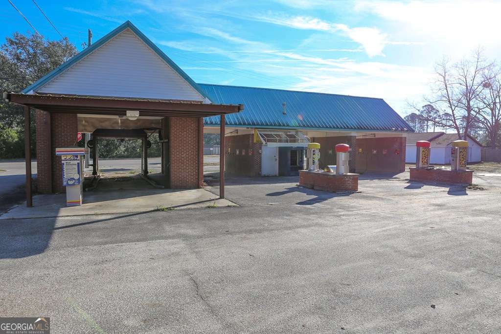 557 Blvd Boulevard Property Photo 3
