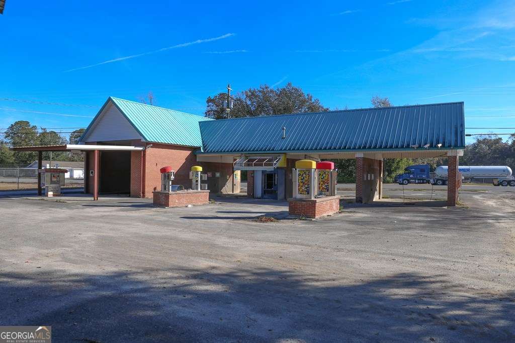 557 Blvd Boulevard Property Photo 4