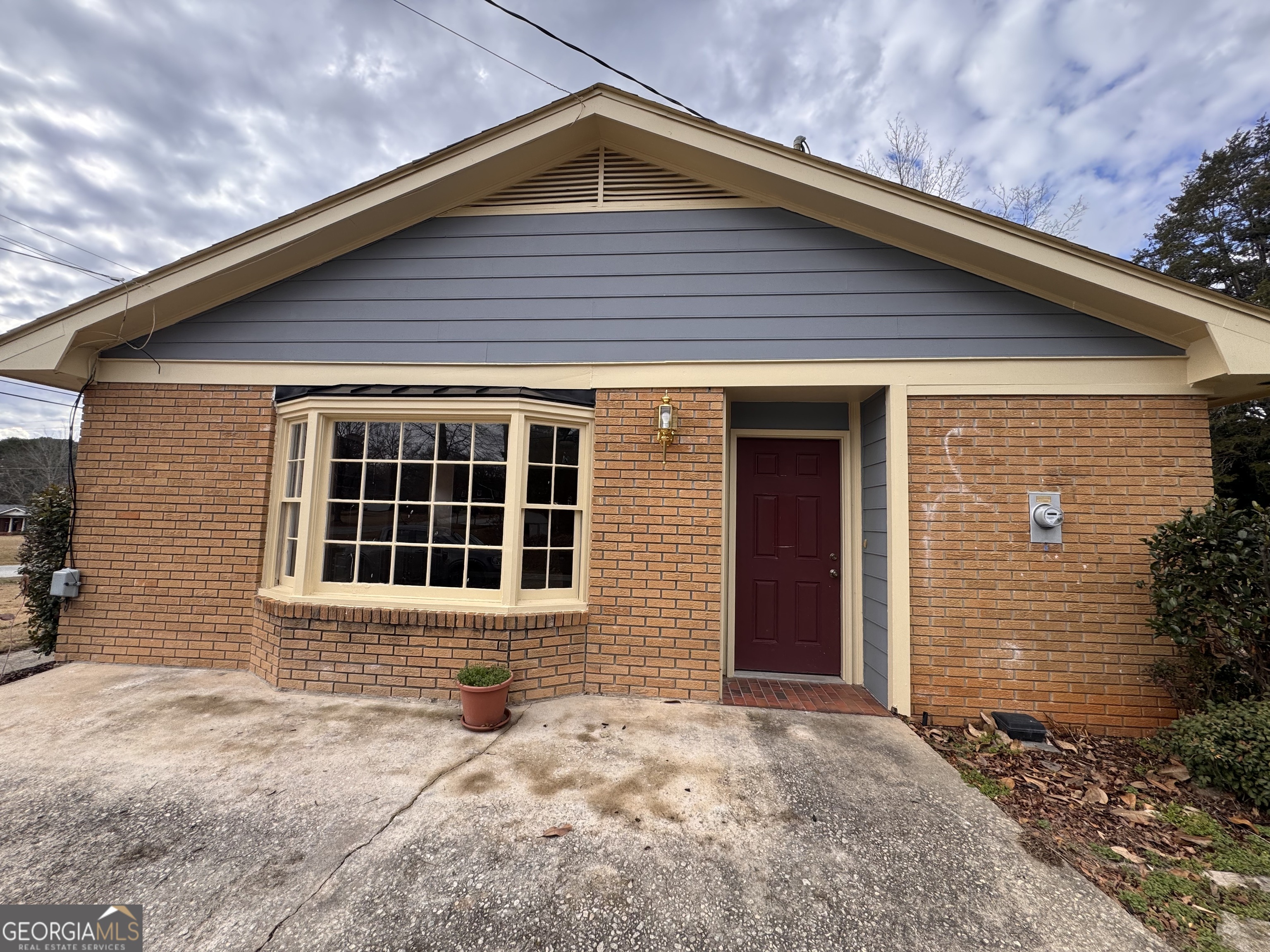 5175 Forest Drive Se Property Photo 2