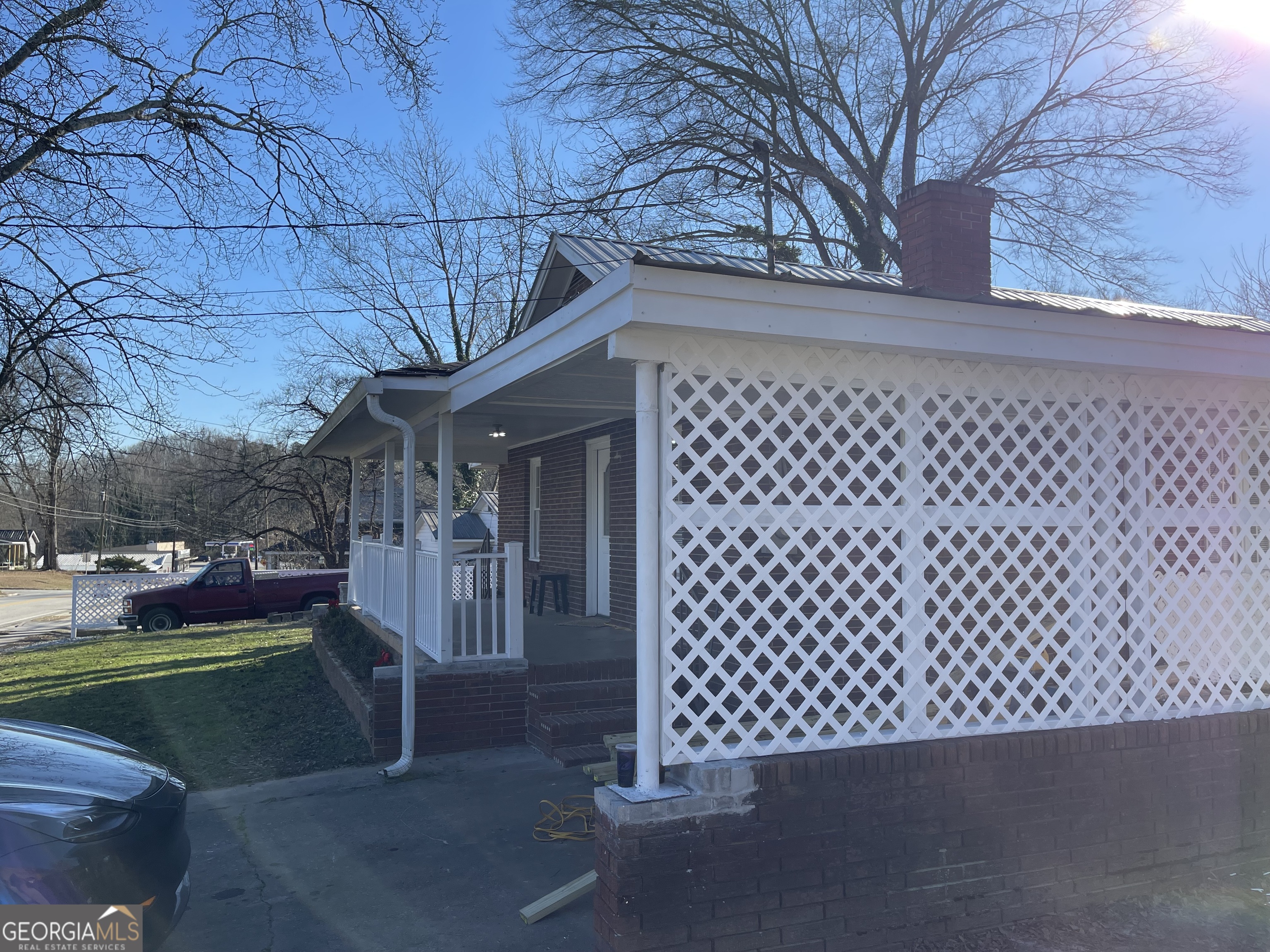 478 S Pond Street Property Photo 4