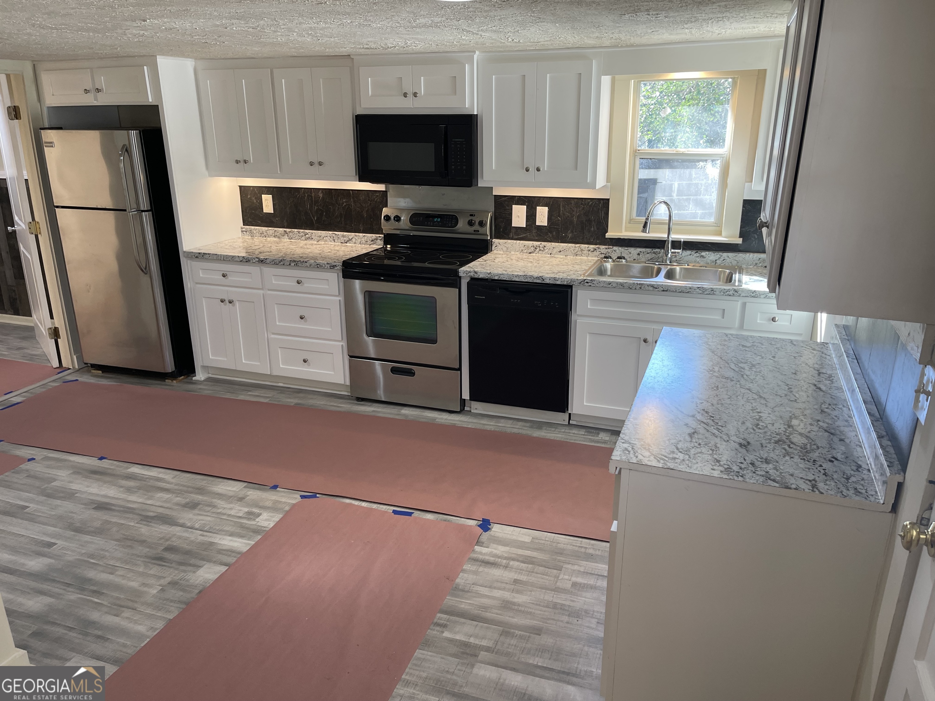 478 S Pond Street Property Photo 6