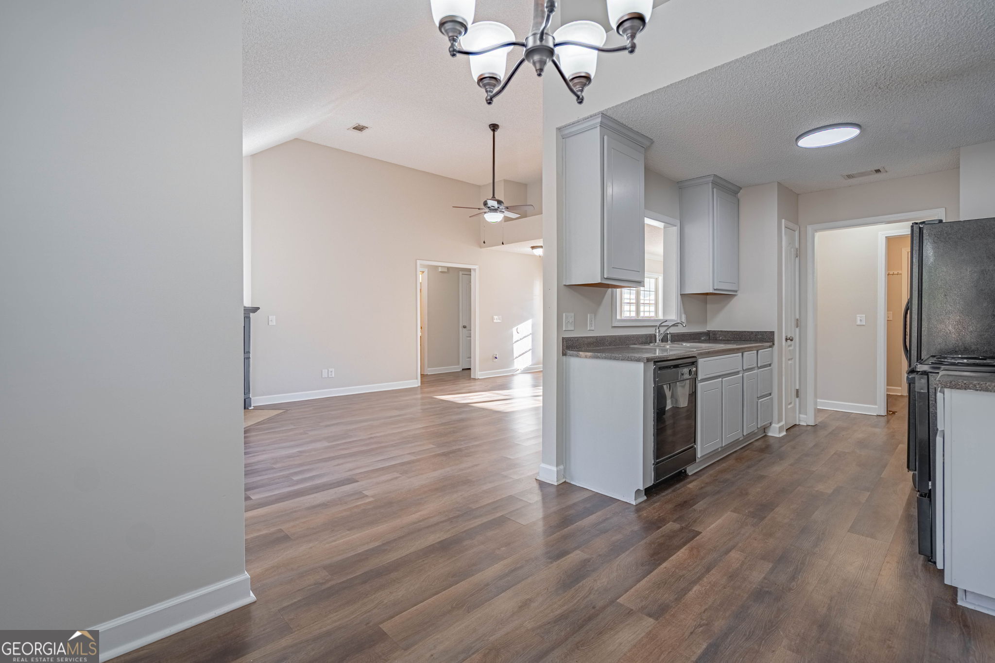 404 Sir Arthur Court Property Photo 16