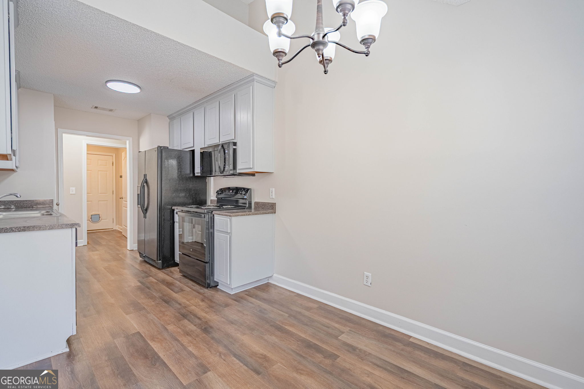 404 Sir Arthur Court Property Photo 17
