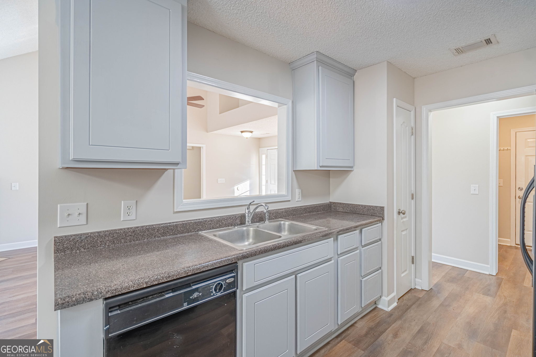 404 Sir Arthur Court Property Photo 19