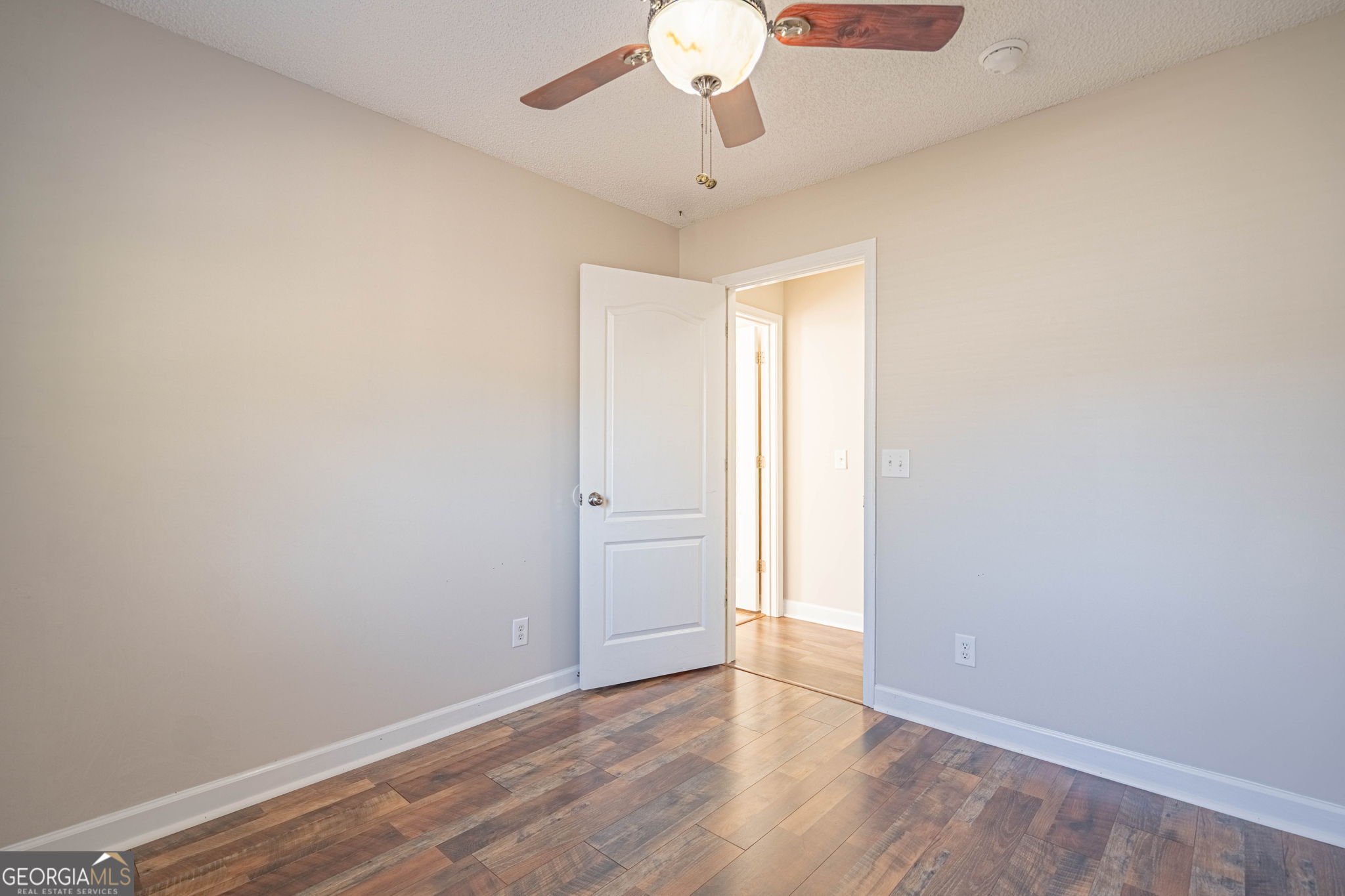 404 Sir Arthur Court Property Photo 32