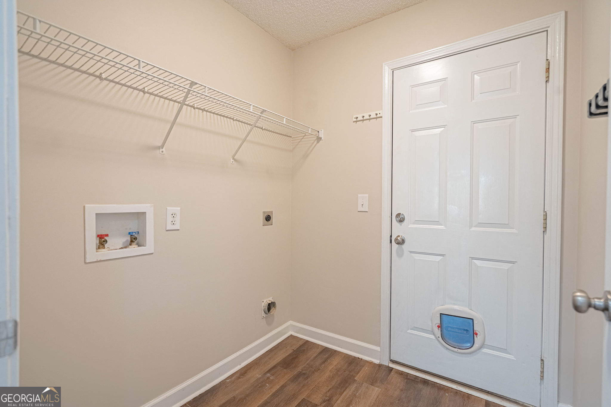 404 Sir Arthur Court Property Photo 38